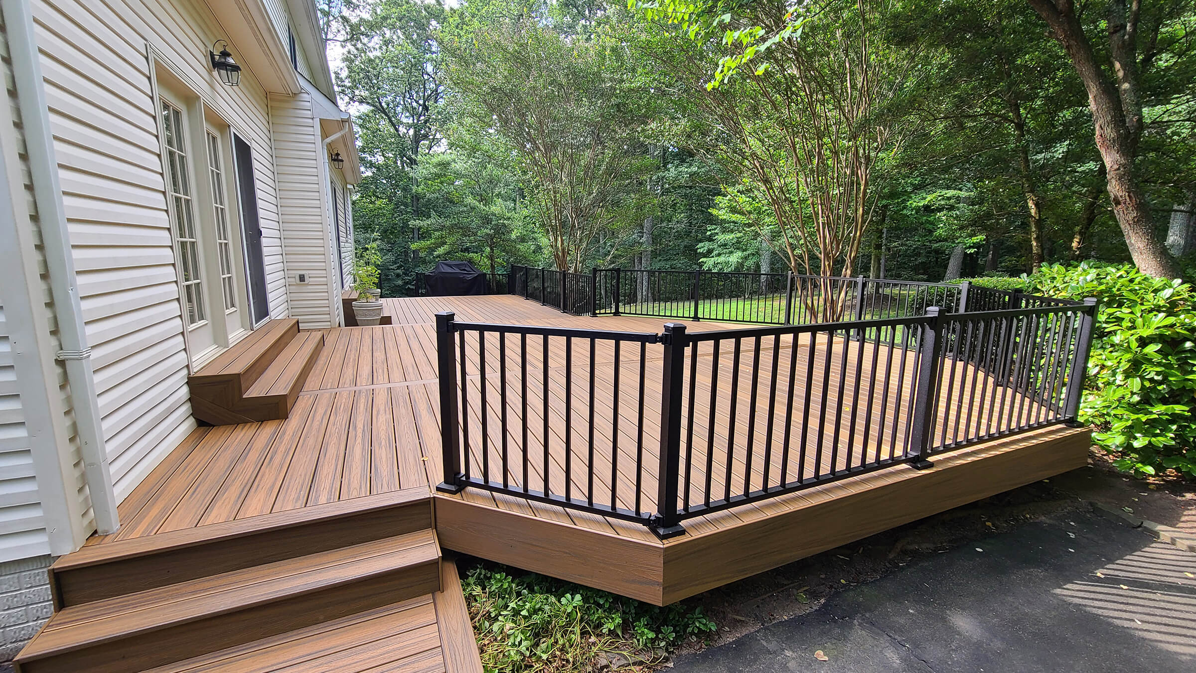 How Composite Compares To Wood Decking Sunburst Deck   How Composite Compares To Wood Decking 