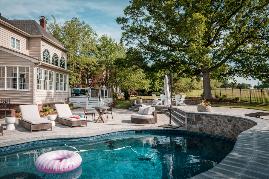 Pools and other outdoor amenities in Springfield 