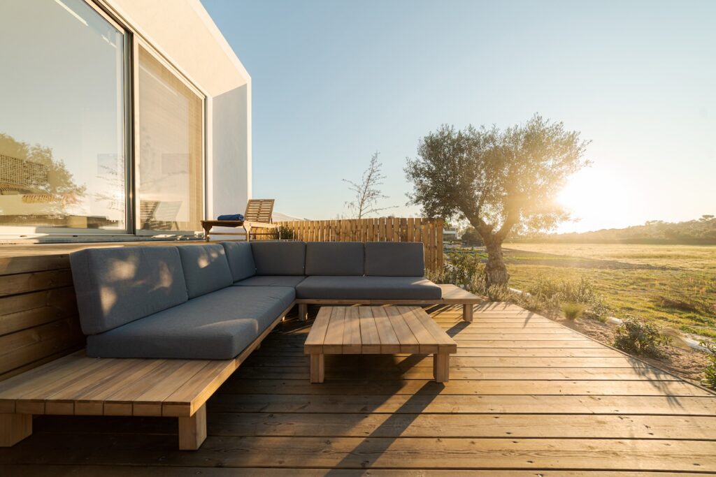 Minimalist Deck Designs for Modern Homes